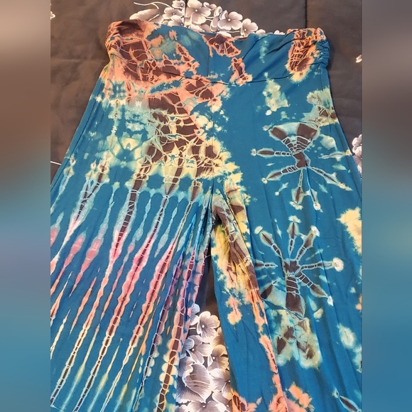 Tie Dye Flow Pants - Picture 4 of 5